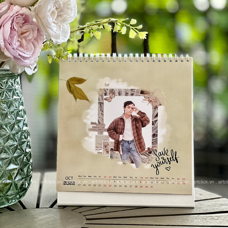 in lịch để bàn theo yêu cầu