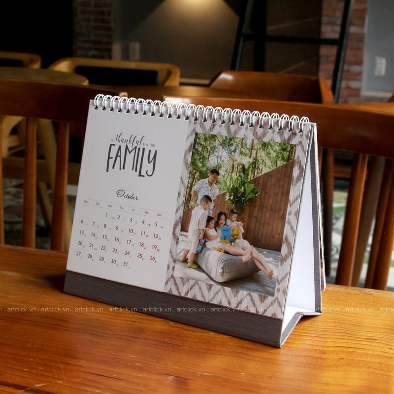 in lịch để bàn số lượng ít