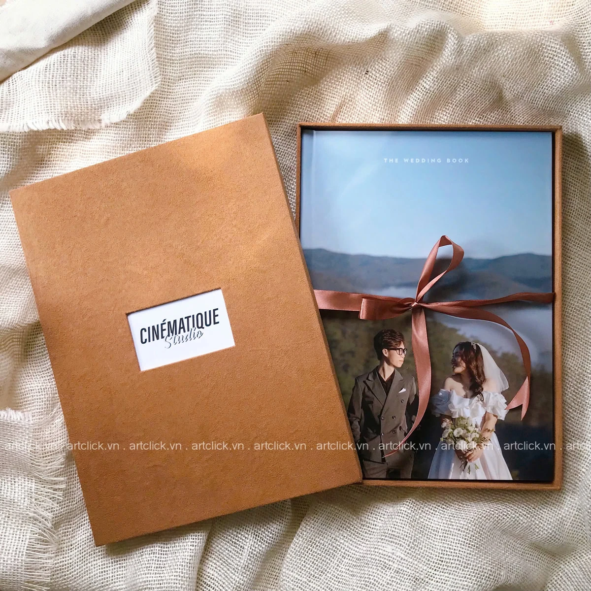 In album ảnh cưới lấy nhanh
