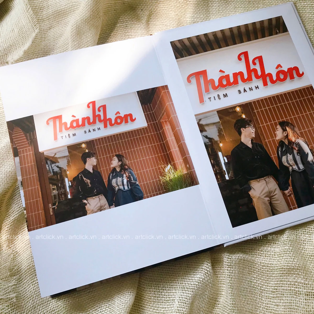 In album ảnh cưới lấy nhanh