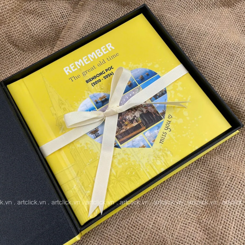 Photobook farewell tặng sếp