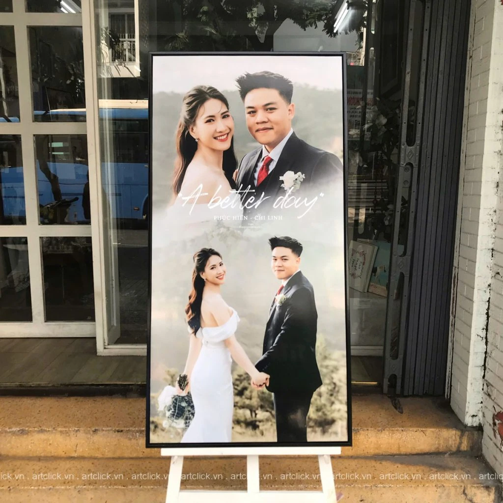 giá in hình cổng đám cưới