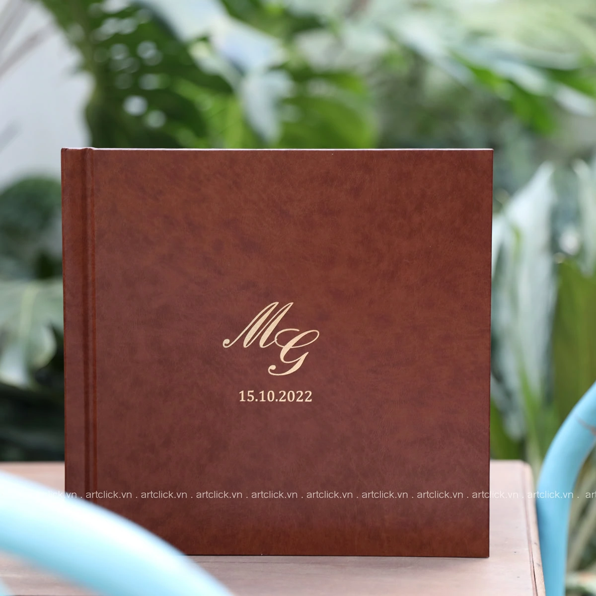 Photobook Bìa Da In Chữ (Vuông)