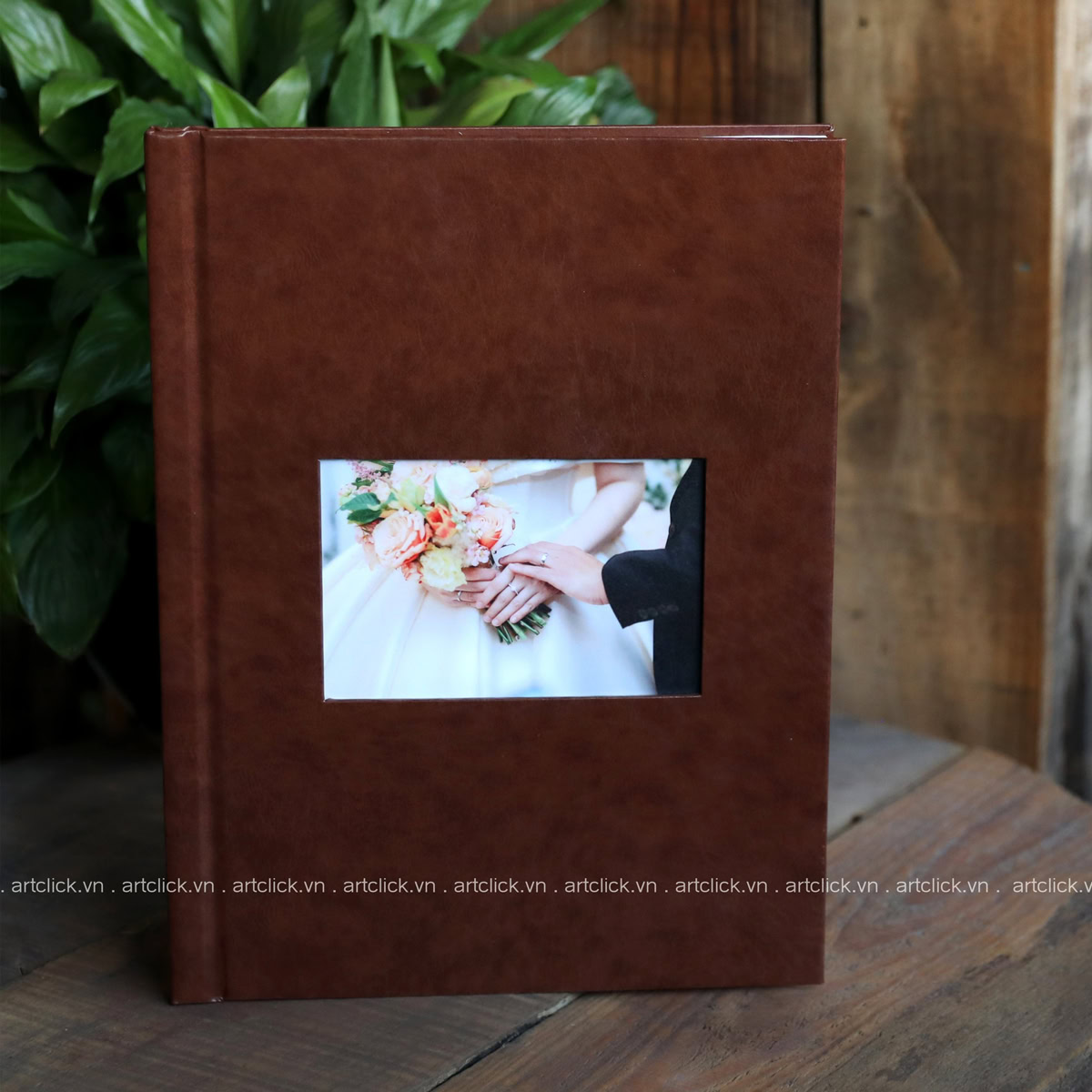 Photobook Bìa Da Khoét Lỗ (Đứng)