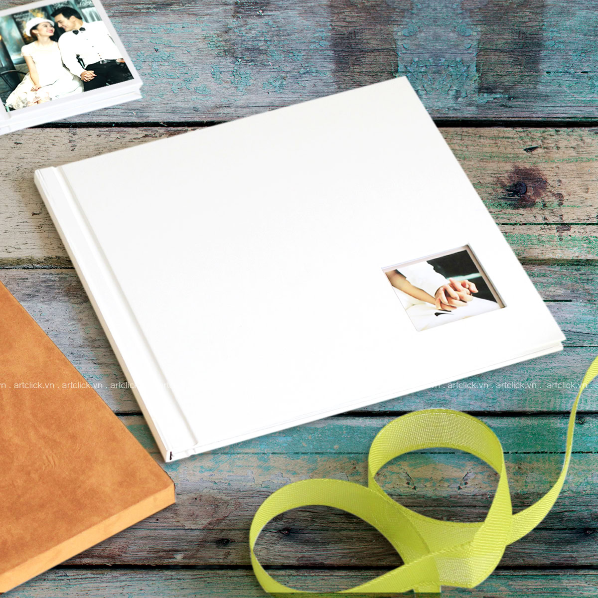 Photobook Bìa Da Khoét Lỗ (Vuông) - Image 9