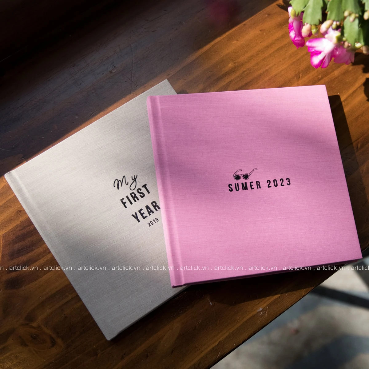 Photobook Bìa Vải In Chữ (Vuông)
