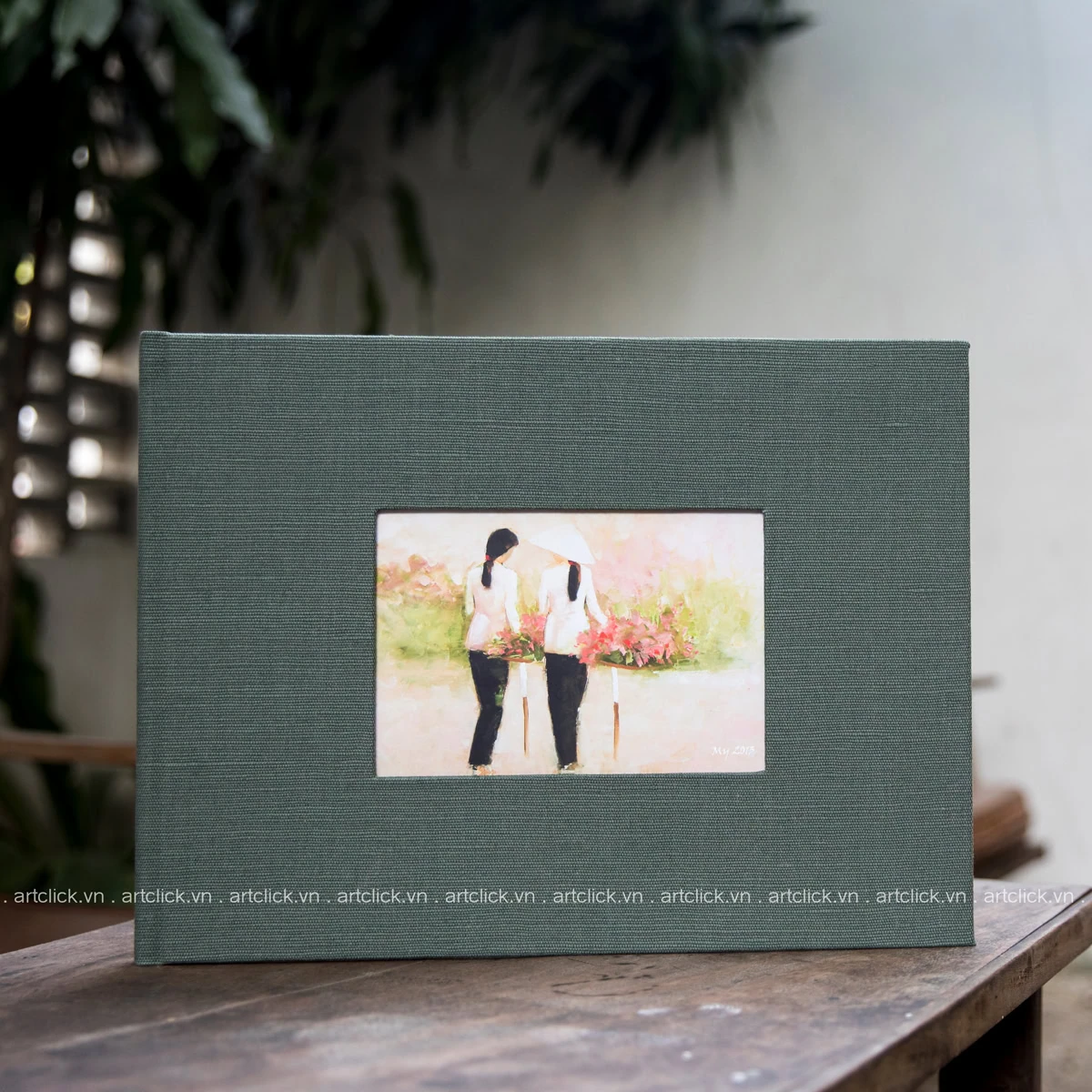 Photobook Bìa Vải Khoét Lỗ (Ngang)