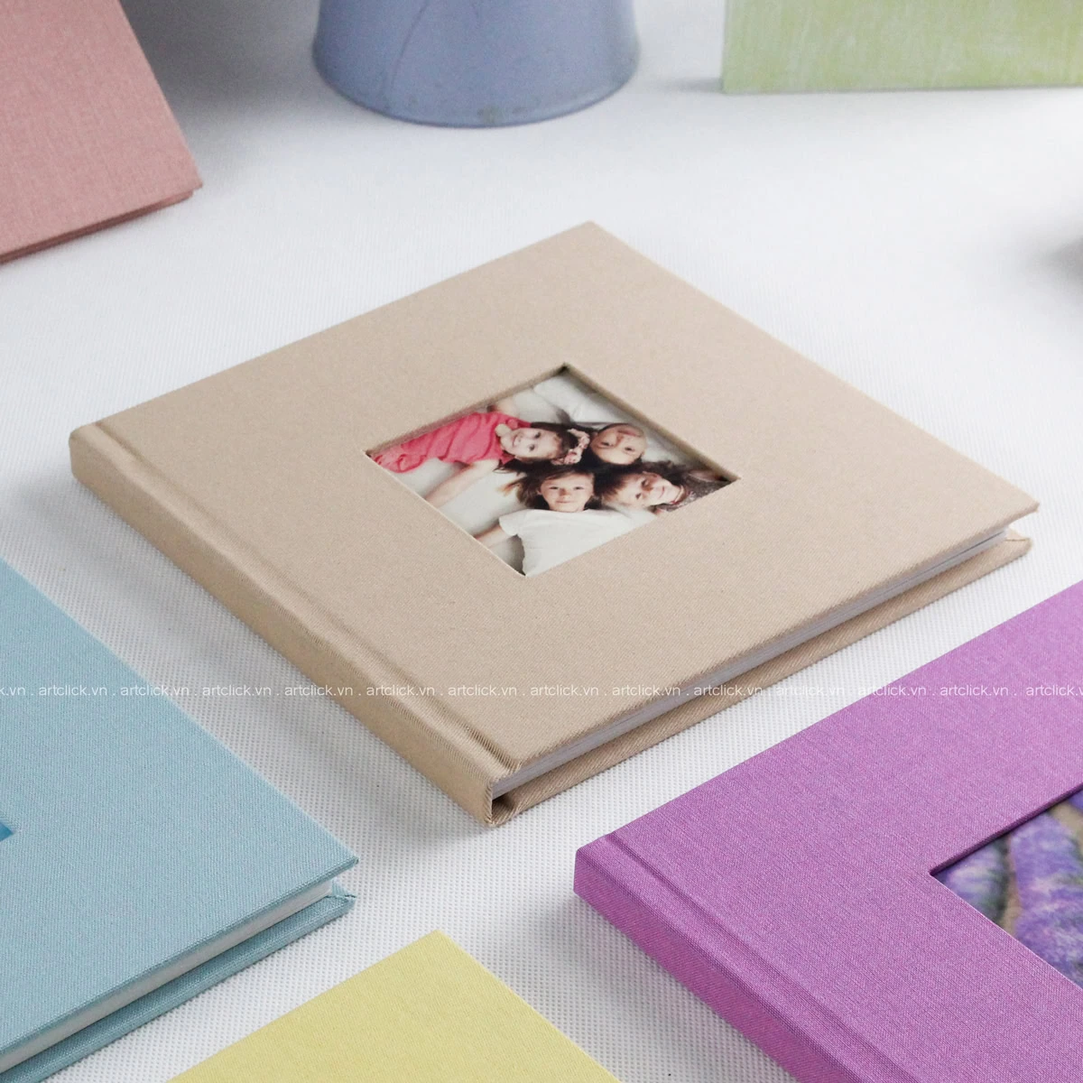 Photobook Bìa Vải Khoét Lỗ (Vuông)